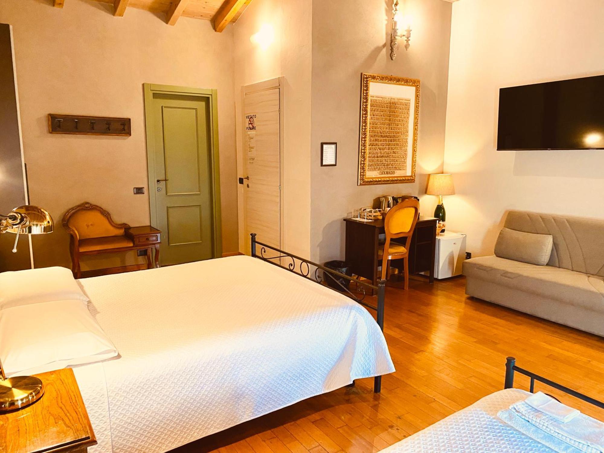 Hotel La Casina à Dello Extérieur photo